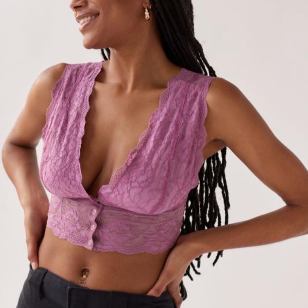 urban outfitters lace crop top